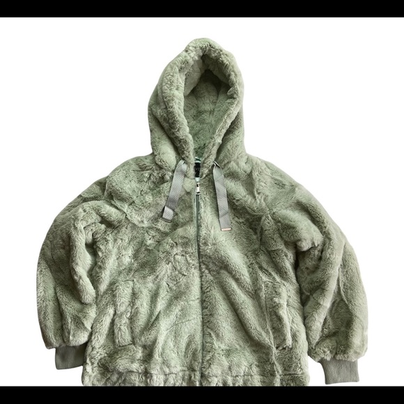 Bellivera Jackets & Blazers - Bellivera Women’s Mint Green Faux Fur Plush Jacket with Hood in Size Medium.